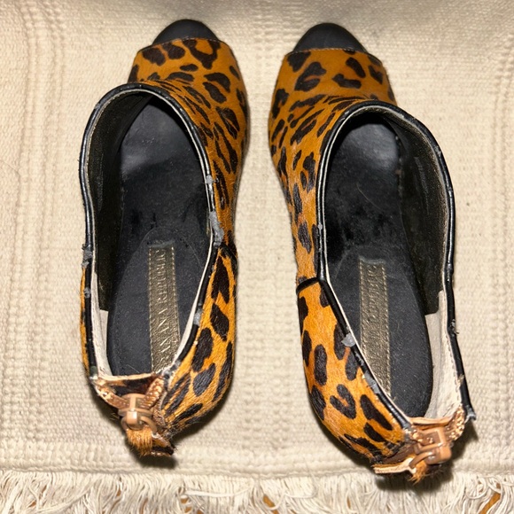 Banana Republic Leather Cowhair Leopard Print Open Toe High Heels - Picture 6 of 9